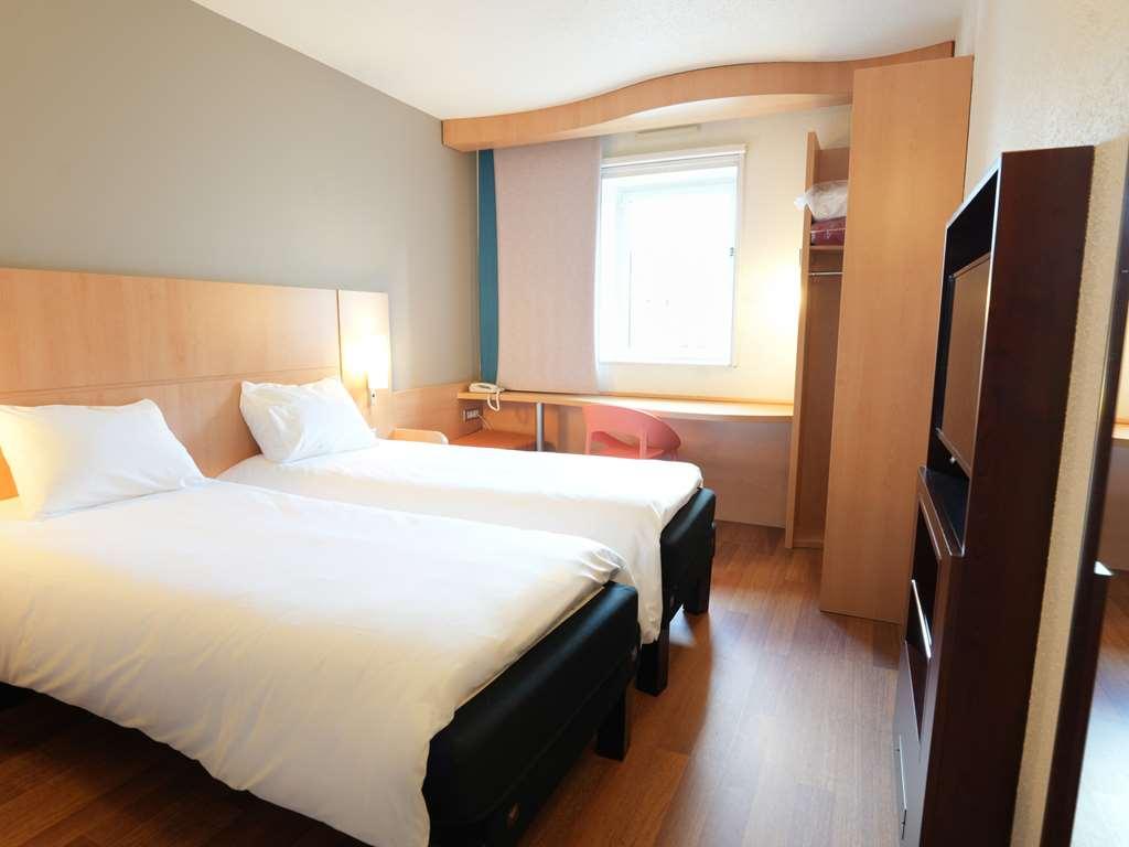 Hotel ibis Vitré Centre Habitación foto