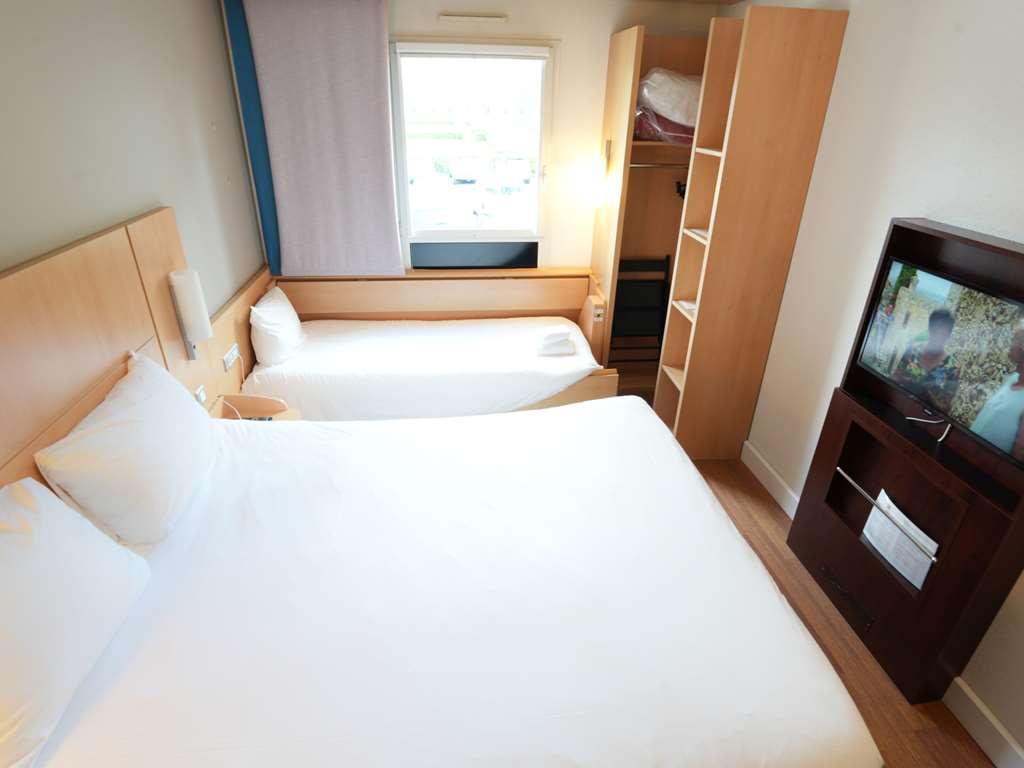 Hotel ibis Vitré Centre Habitación foto